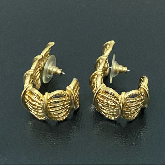 Vintage NAPIER Gold Tone Filigree Twisted Rope Cage Half Hoop Earrings 19.1g - Picture 4 of 9